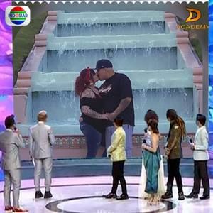 Meet your Posher, Chicano